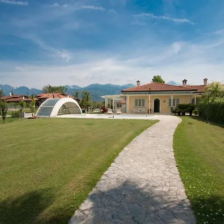 Luxury With Pool Villa Pietrasanta